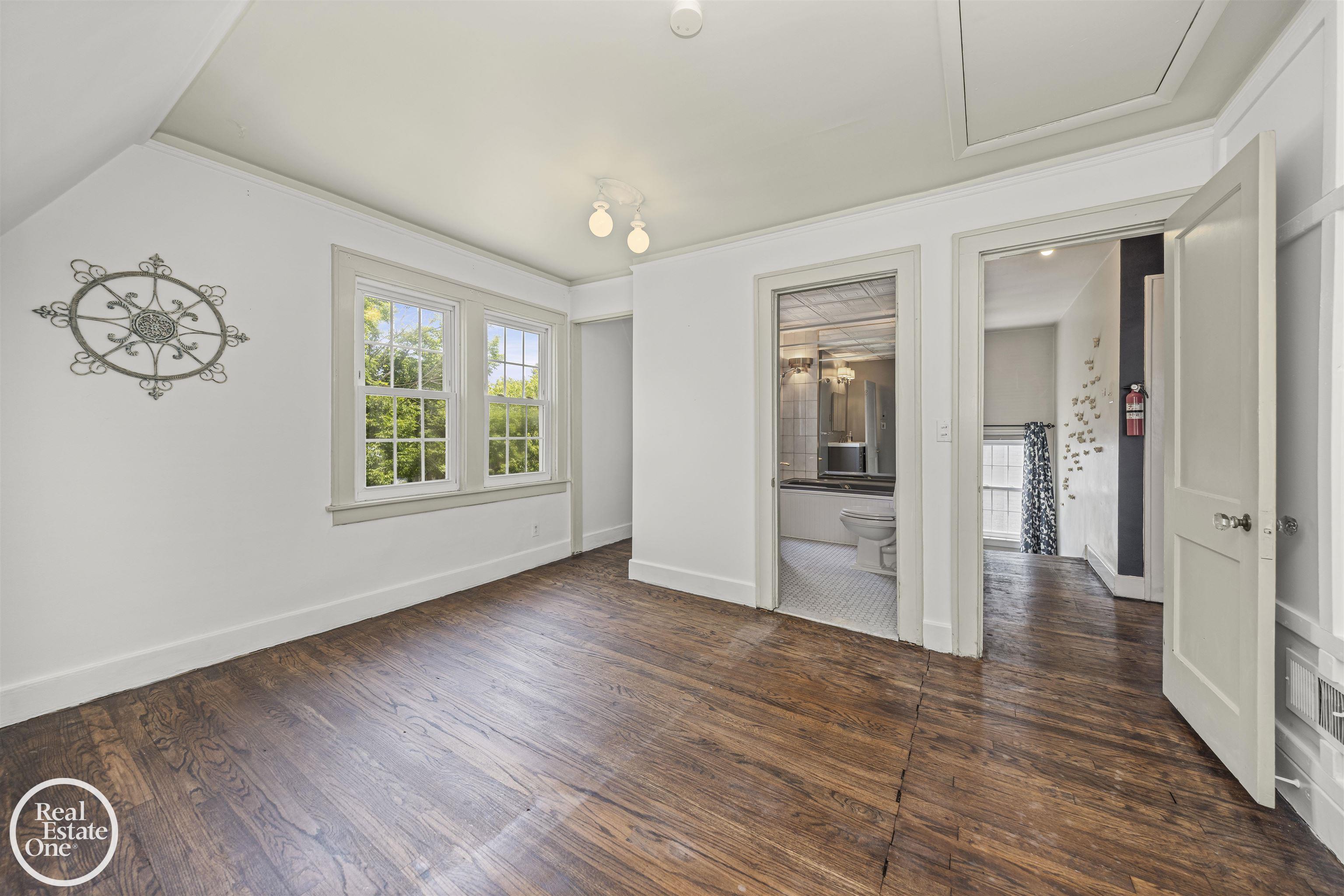797 Lincoln Road Grosse Pointe, MI 48230 - Photo 20 of 39 50178152-b91fc43f-b6c0-449f-80fe-1cfb2a79e74b.JPG