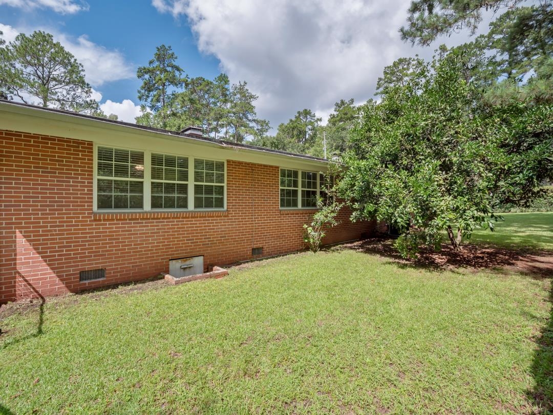 1606 Sharon Road Tallahassee, FL 32303 - Photo 4 of 27