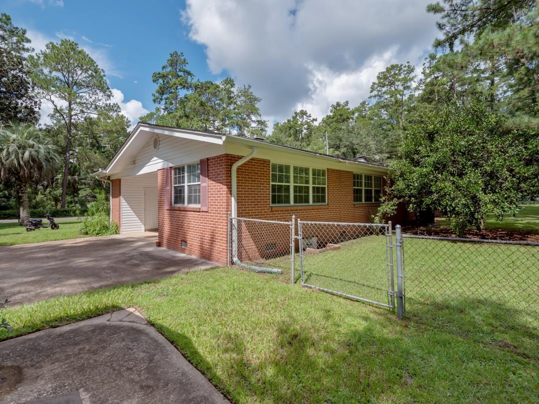 1606 Sharon Road Tallahassee, FL 32303 - Photo 6 of 27