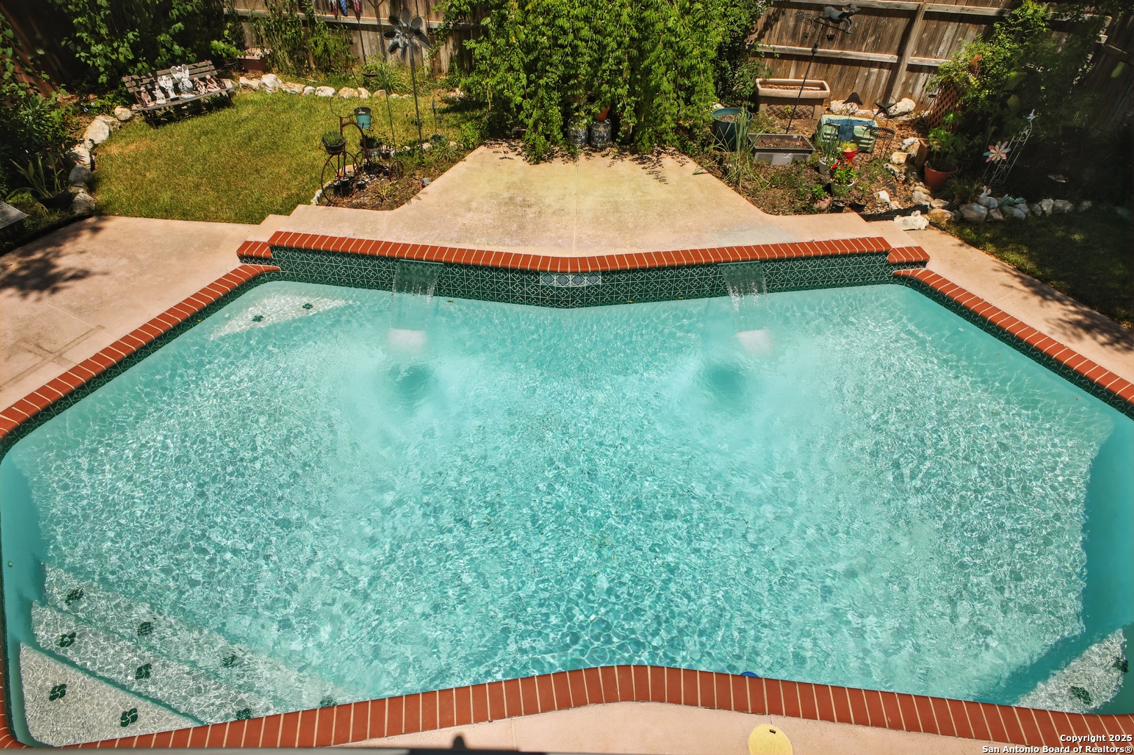 16414 Bulverde Point San Antonio, TX 78247 - Photo 39 of 46 a view of an outdoor space and a yard
