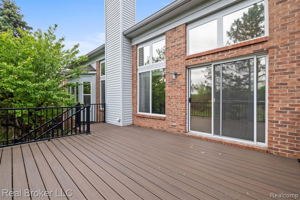 3099 Silverbrook Drive Rochester, MI 48306 - Photo 24 of 26 Gallery Image 24