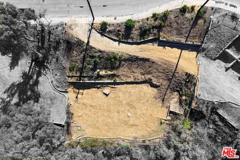 $1,550,000 | 1400 Chautauqua Boulevard, Pacific Palisades, CA 90272