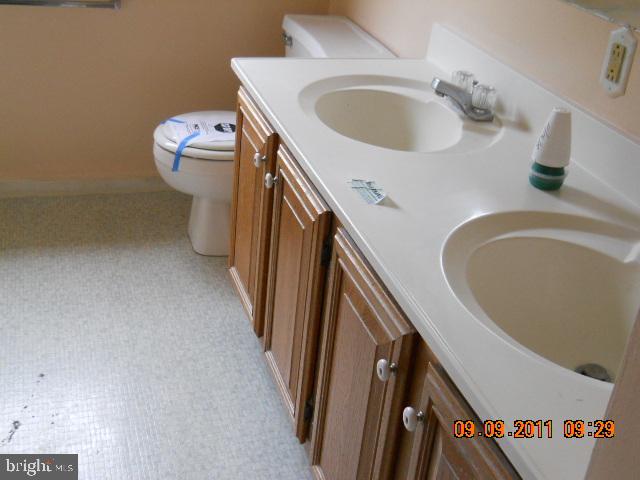 59 Laurie Lane Lititz, PA 17543 - Photo 5 of 8 Gallery Image 5