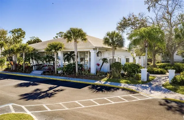 $1,595 | 13300 Walsingham Road, Unit 26, Largo, FL 33774