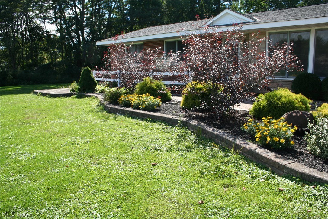 12380 Old State Road Chardon, OH 44024 - Photo 2 of 21
