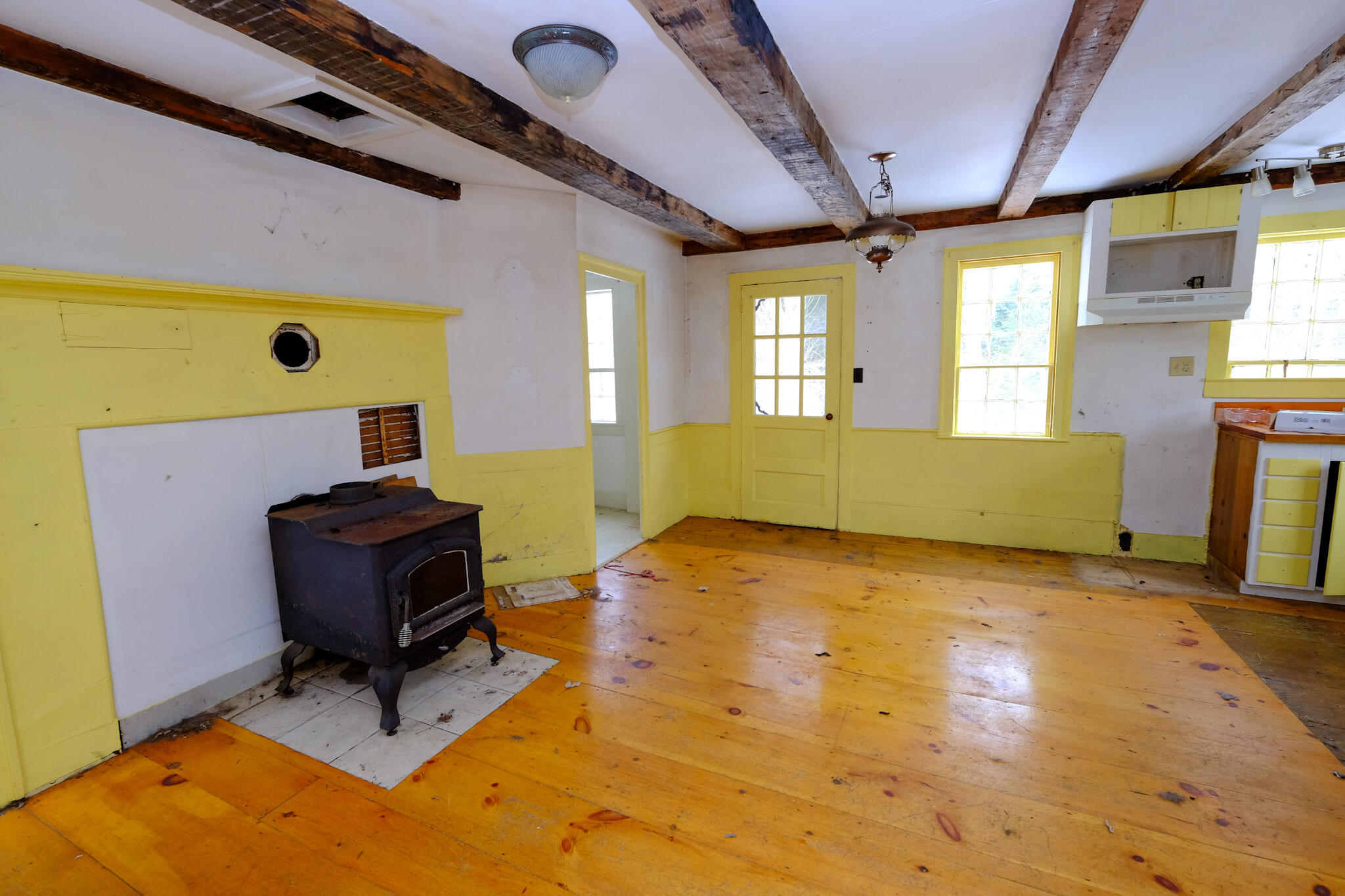 56 Snows Point Road St. George, ME 04860 - Photo 5 of 27 Dining Area
