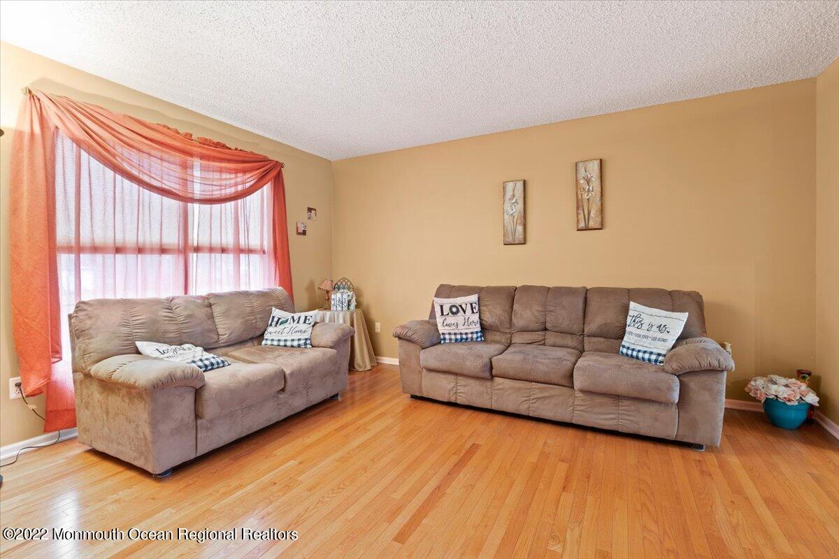 706 Hyson Road Jackson, NJ 08527 - Photo 15 of 30 16-706 Hyson Rd (16)