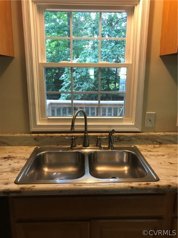 6904 Full Rack Court Midlothian, VA 23112 - Photo 13 of 29 a close view of sink and stove
