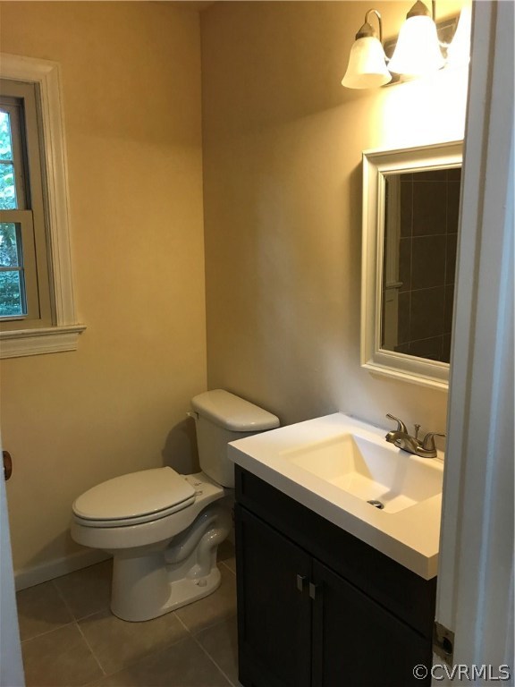 6904 Full Rack Court Midlothian, VA 23112 - Photo 21 of 29 a bathroom with a sink and a toilet