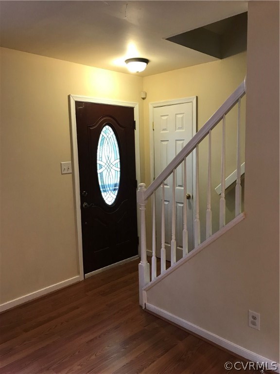 6904 Full Rack Court Midlothian, VA 23112 - Photo 7 of 29 a view of entryway with wooden floor
