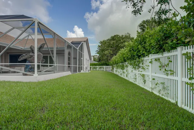 $1,200,000 | 18981 Southeast Outrigger Lane, Jupiter, FL 33458