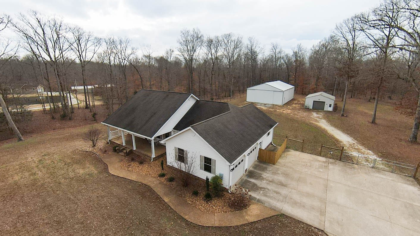 417 Tom White Road Big Sandy, TN 38221 - Photo 3 of 35
