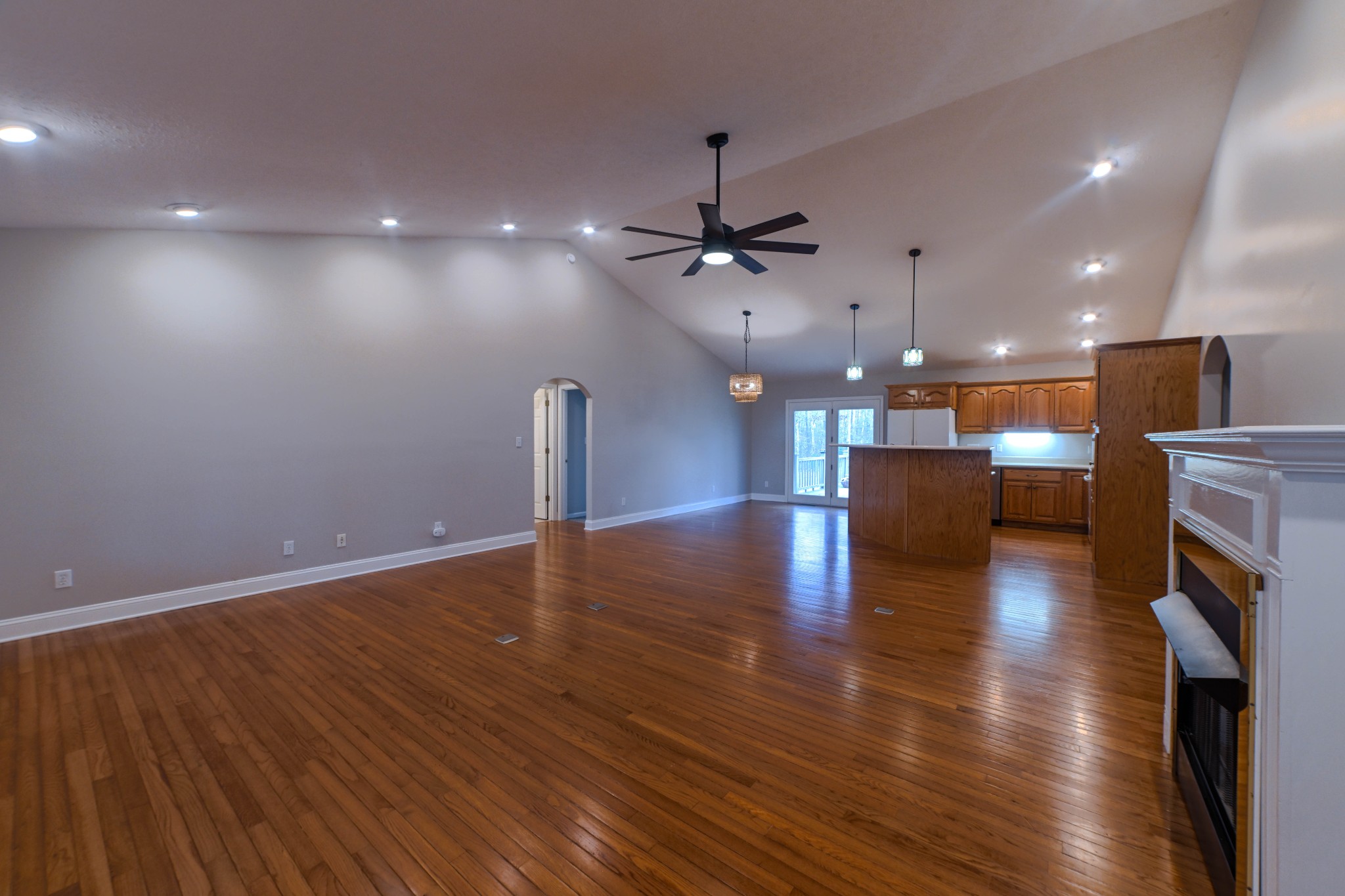 417 Tom White Road Big Sandy, TN 38221 - Photo 8 of 35