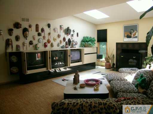 20 Cook Road East Brunswick, NJ 08816 - Photo 5 of 8 Gallery Image 5