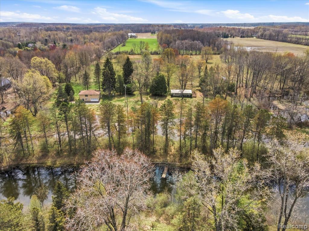 9190 Bryce Road Avoca, MI 48006 - Photo 3 of 46