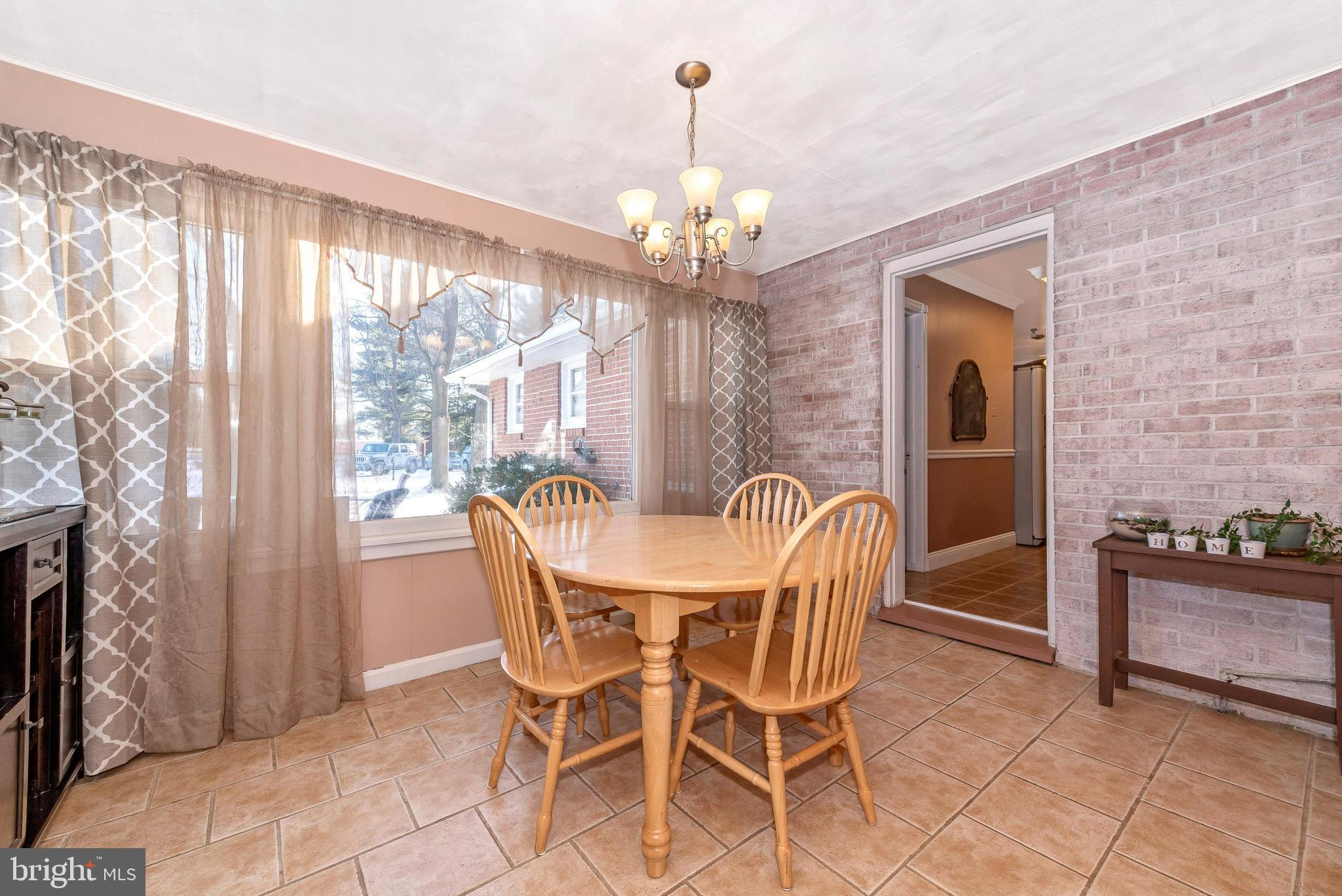 22518 Old Georgetown Road Smithsburg, MD 21783 - Photo 12 of 40 Dining Room