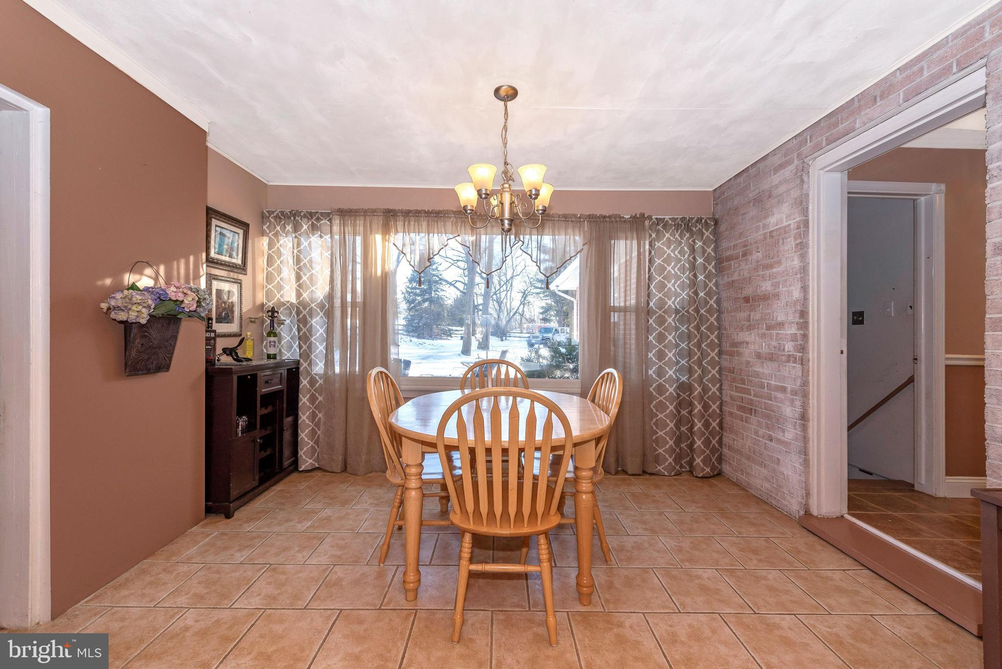 22518 Old Georgetown Road Smithsburg, MD 21783 - Photo 13 of 40 Dining Room with Large Windows
