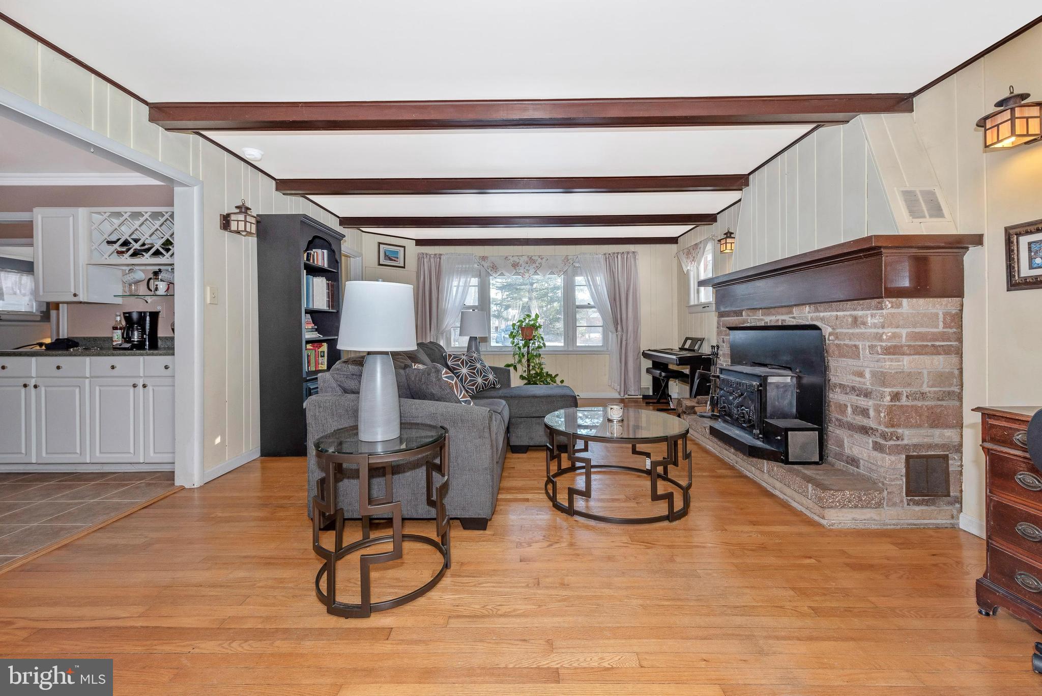 22518 Old Georgetown Road Smithsburg, MD 21783 - Photo 6 of 40 Living Room opens to Kitchen