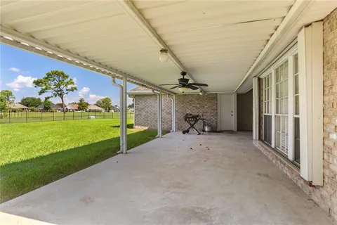 $259,000 | 2261 Country Club Drive, Laplace, LA 70068