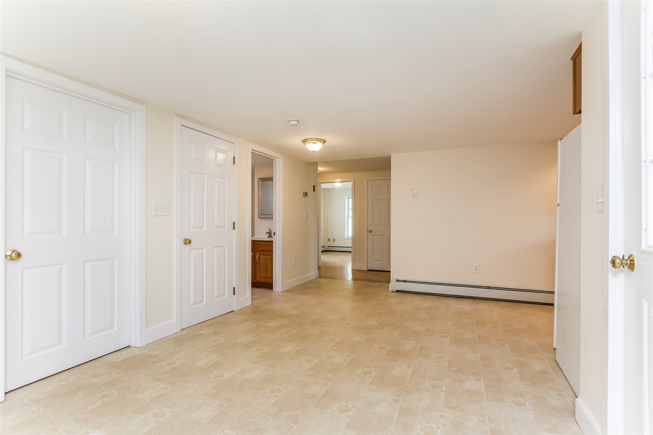 9 Derry Road Chester, NH 03036 - Photo 14 of 38