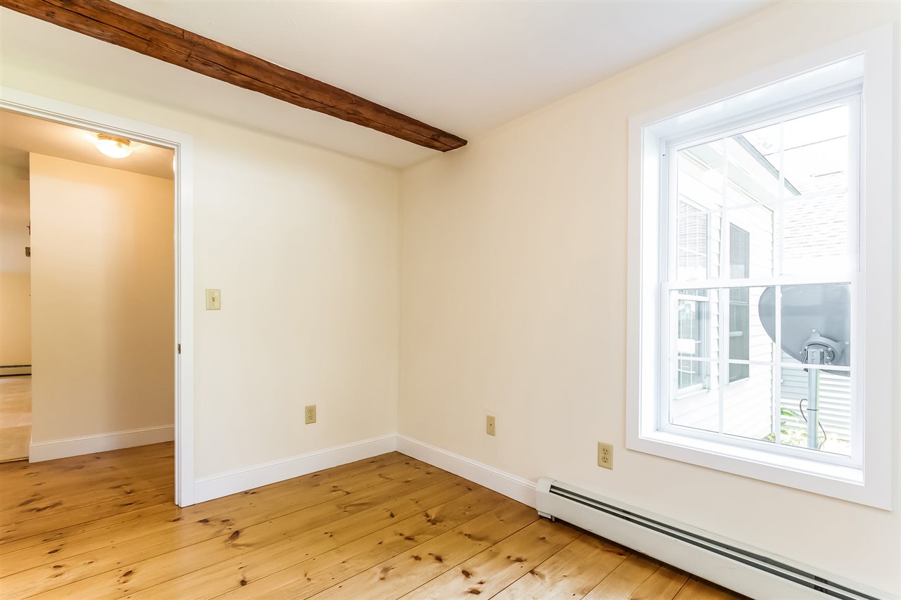 9 Derry Road Chester, NH 03036 - Photo 18 of 38