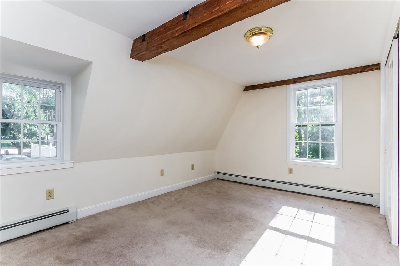 9 Derry Road Chester, NH 03036 - Photo 24 of 38