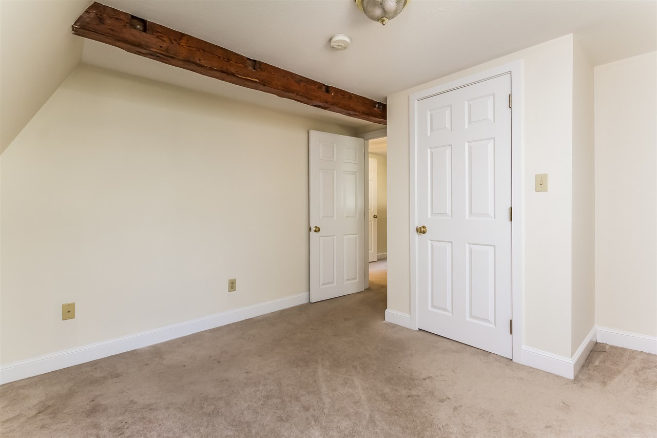 9 Derry Road Chester, NH 03036 - Photo 26 of 38