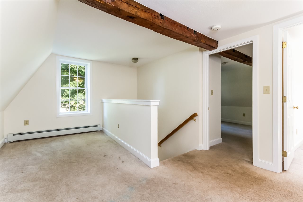 9 Derry Road Chester, NH 03036 - Photo 28 of 38