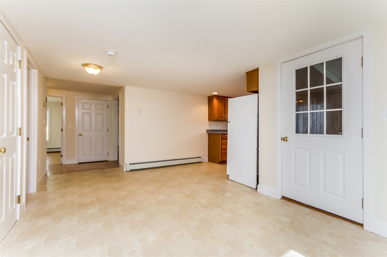 9 Derry Road Chester, NH 03036 - Photo 10 of 38