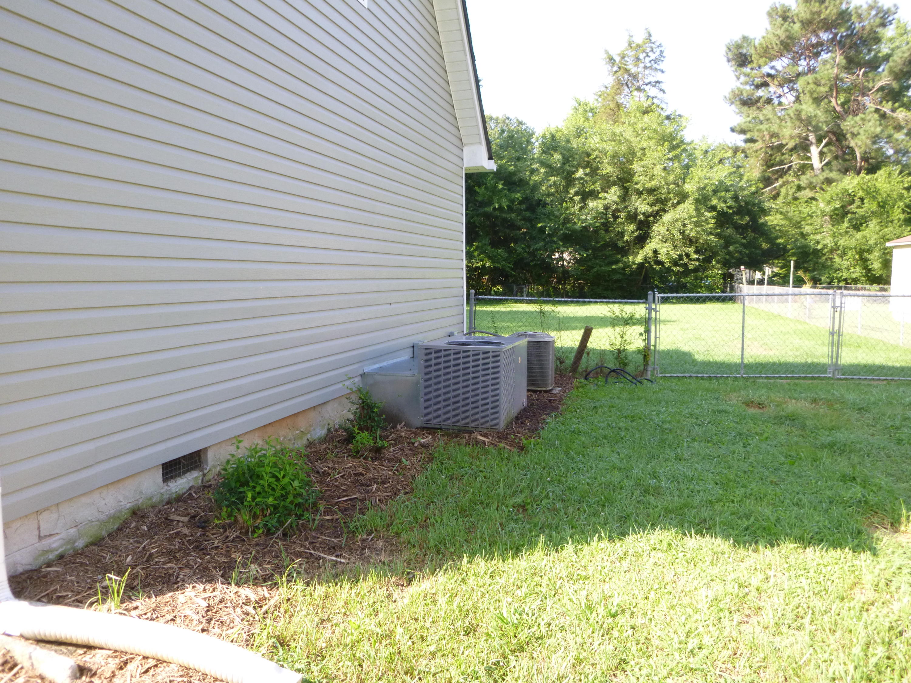 1736 Crabtree Road Hixson, TN 37343 - Photo 9 of 21 P1000018
