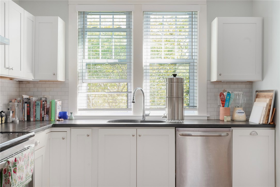 167 Emeline Street, Unit 3 Providence, RI 02906 - Photo 13 of 28