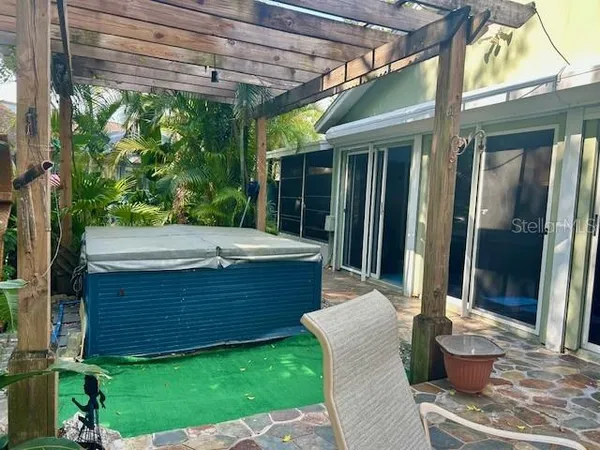 $420,000 | 7715 33rd Lane East, Sarasota, FL 34243