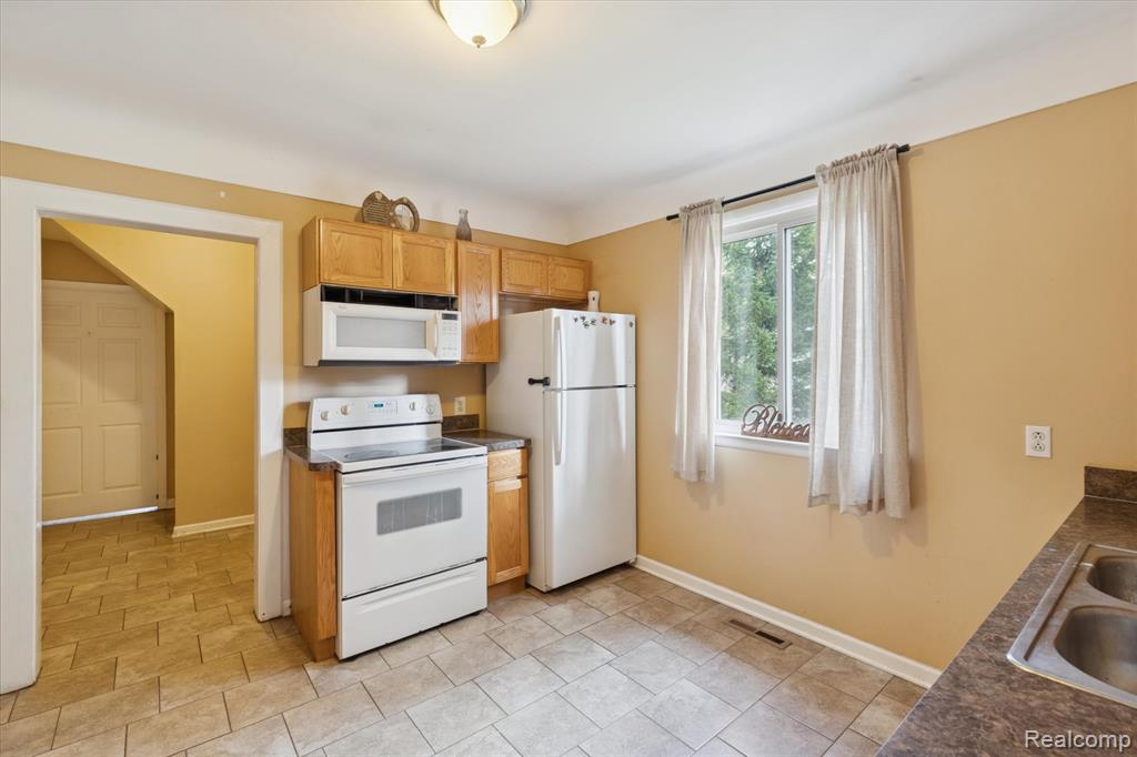 666 Pearl Street Dundee, MI 48131 - Photo 23 of 43