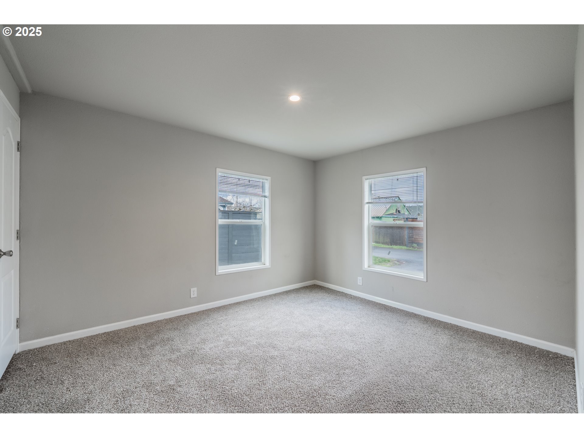 2560 Brown Road Northeast Salem, OR 97305 - Photo 13 of 30