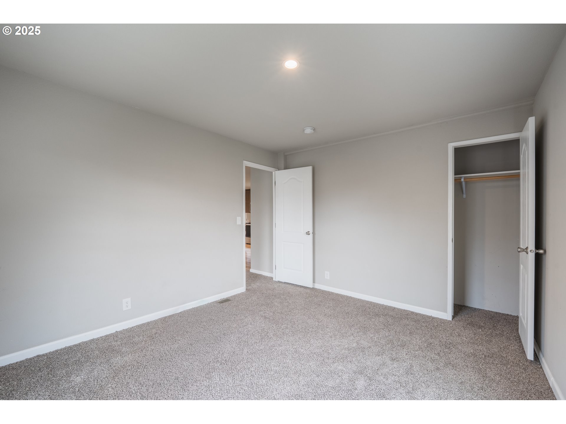 2560 Brown Road Northeast Salem, OR 97305 - Photo 15 of 30