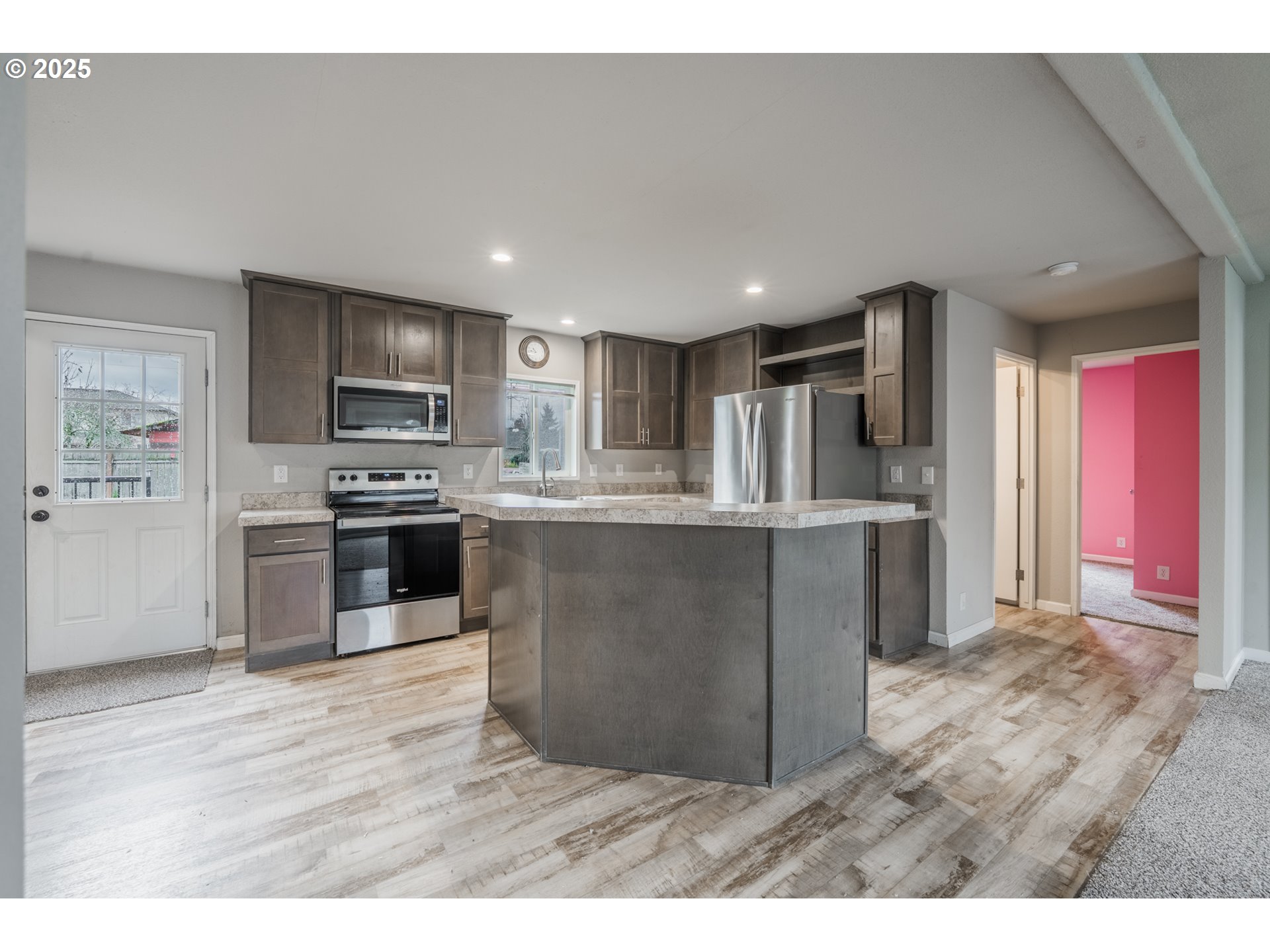 2560 Brown Road Northeast Salem, OR 97305 - Photo 6 of 30