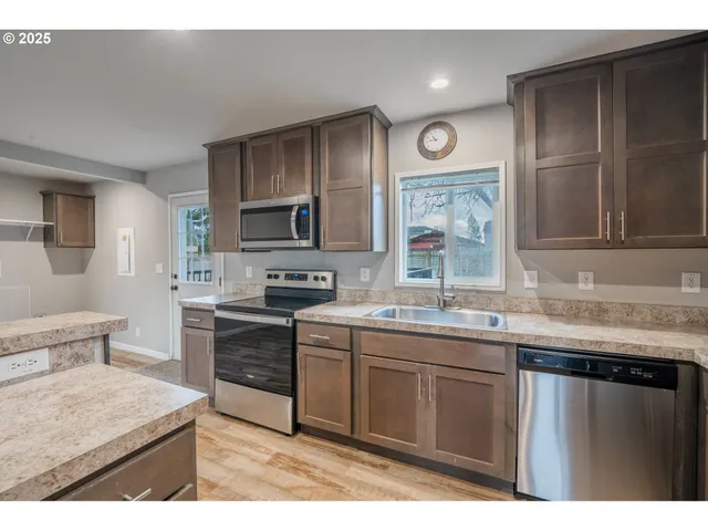 $409,900 | 2560 Brown Road Northeast, Salem, OR 97305