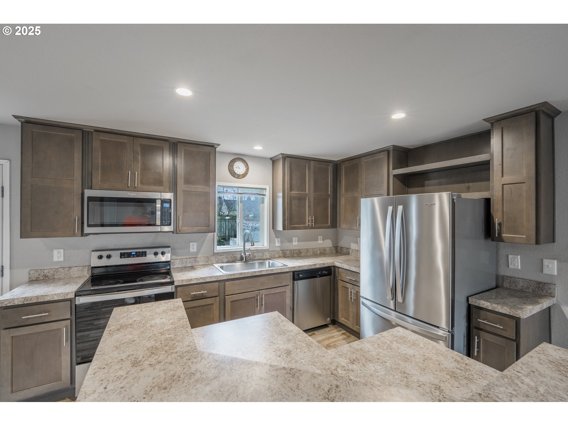 2560 Brown Road Northeast Salem, OR 97305 - Photo 8 of 30