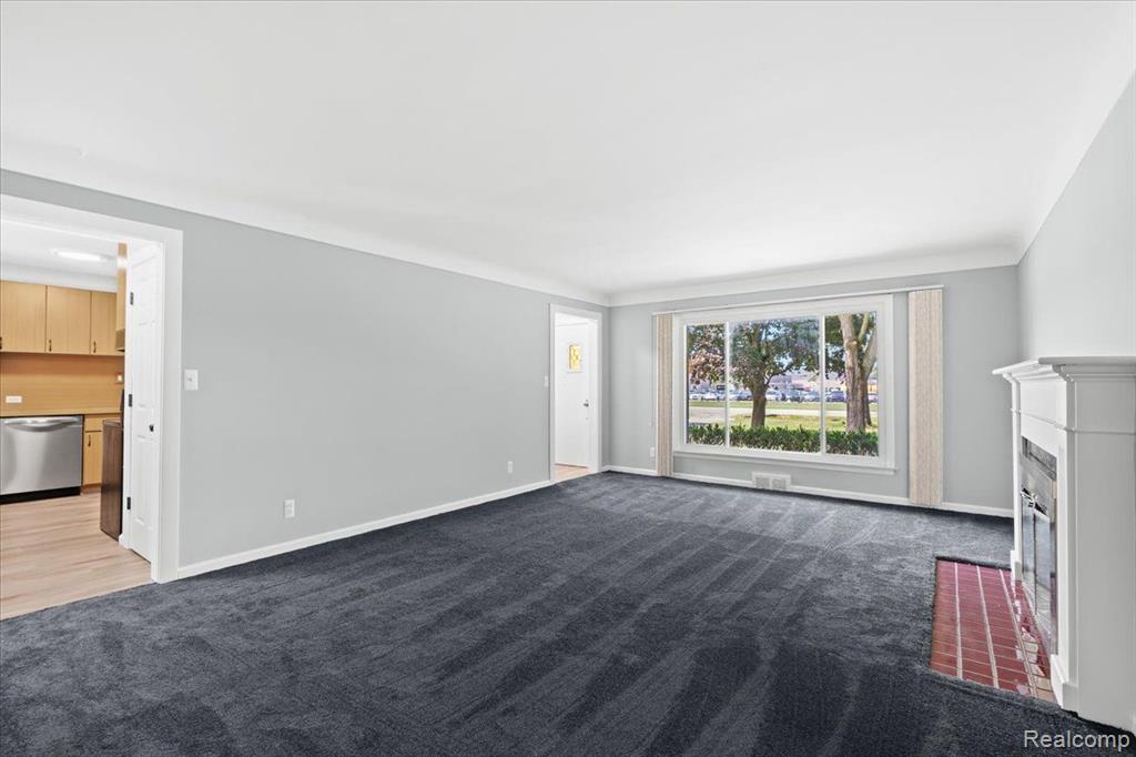 31354 Evergreen Road Beverly Hills, MI 48025 - Photo 8 of 39