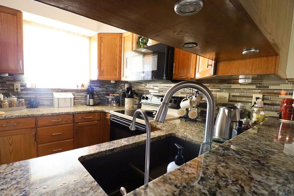 8355 Surrey Ridge Court Lamar, CO 81052 - Photo 11 of 32 Gallery Image 11