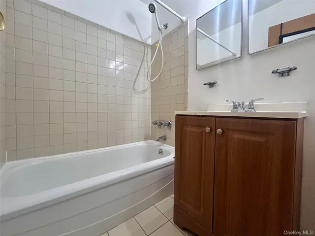 $1,850 | 9 Wyndover Woods Lane, Unit 23, White Plains, NY 10603