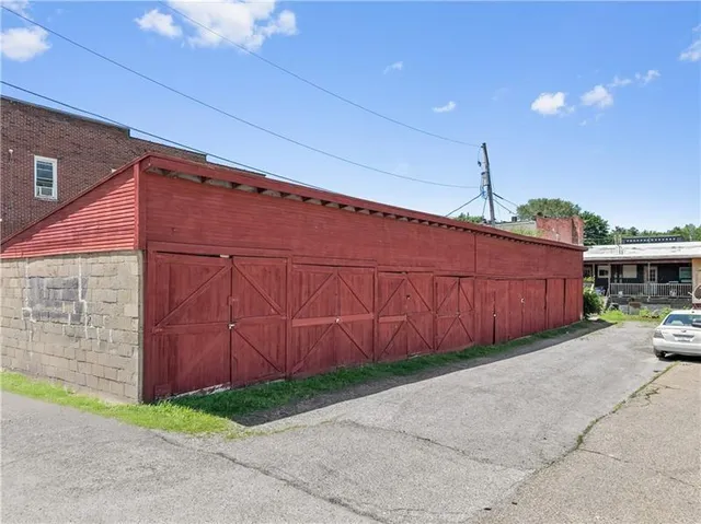 $245,000 | 211-213 5th Street, Ellwood City, PA 16117