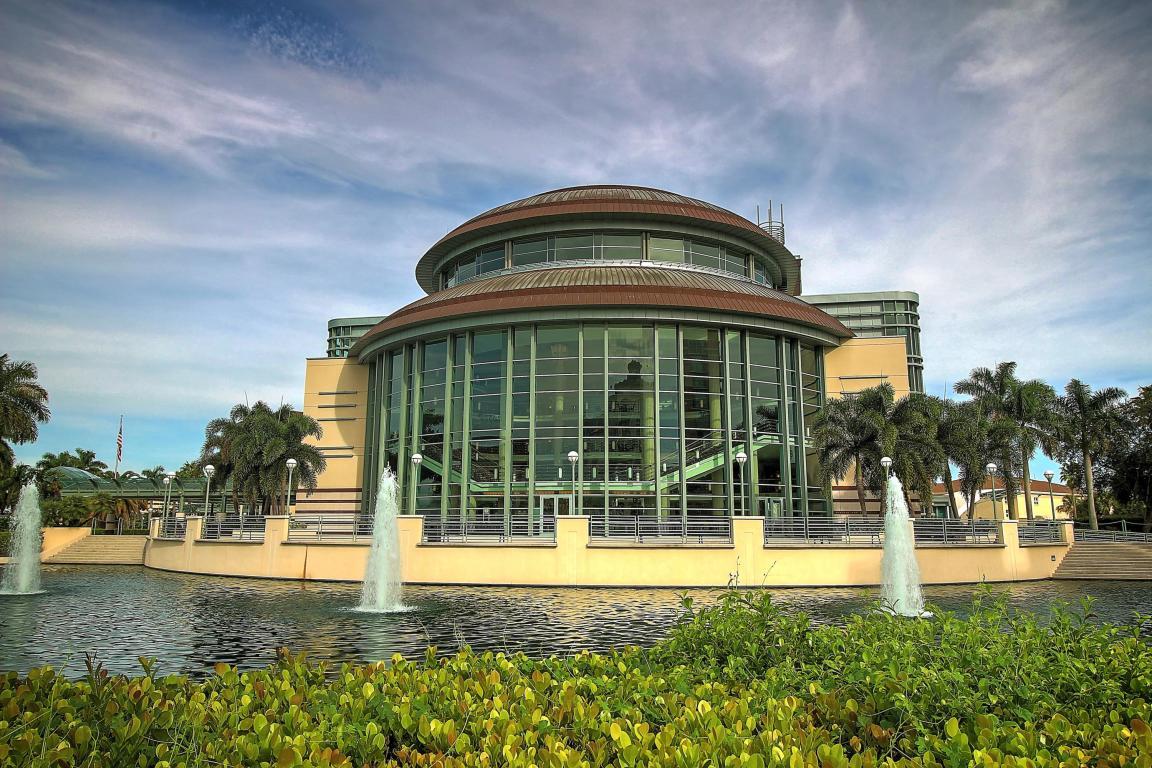 1055 Ocean Drive, Unit 403 Juno Beach, FL 33408 - Photo 25 of 28 a view of a house with a yard