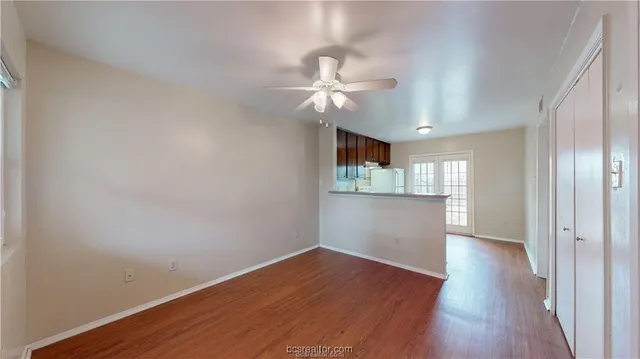 $950 | 317 Manuel Drive, Unit B, College Station, TX 77840