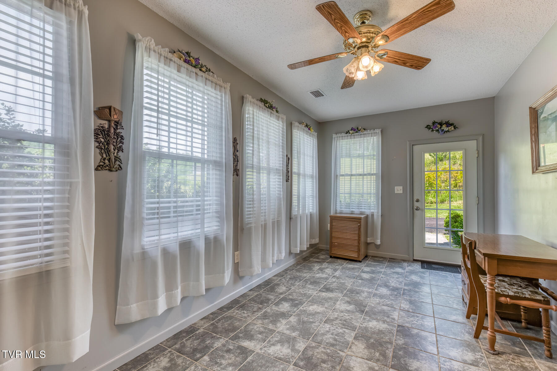 1044 Waters Road Laurel Bloomery, TN 37680 - Photo 23 of 72 1044 Waters Rd-23