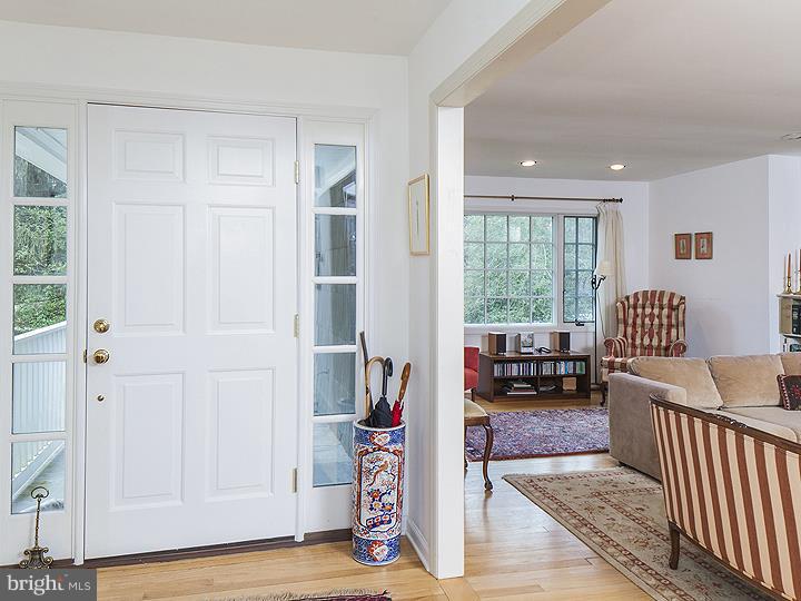 255 Russell Road Princeton, NJ 08540 - Photo 4 of 25 Living Room