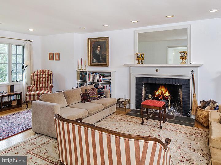 255 Russell Road Princeton, NJ 08540 - Photo 5 of 25 Living Room