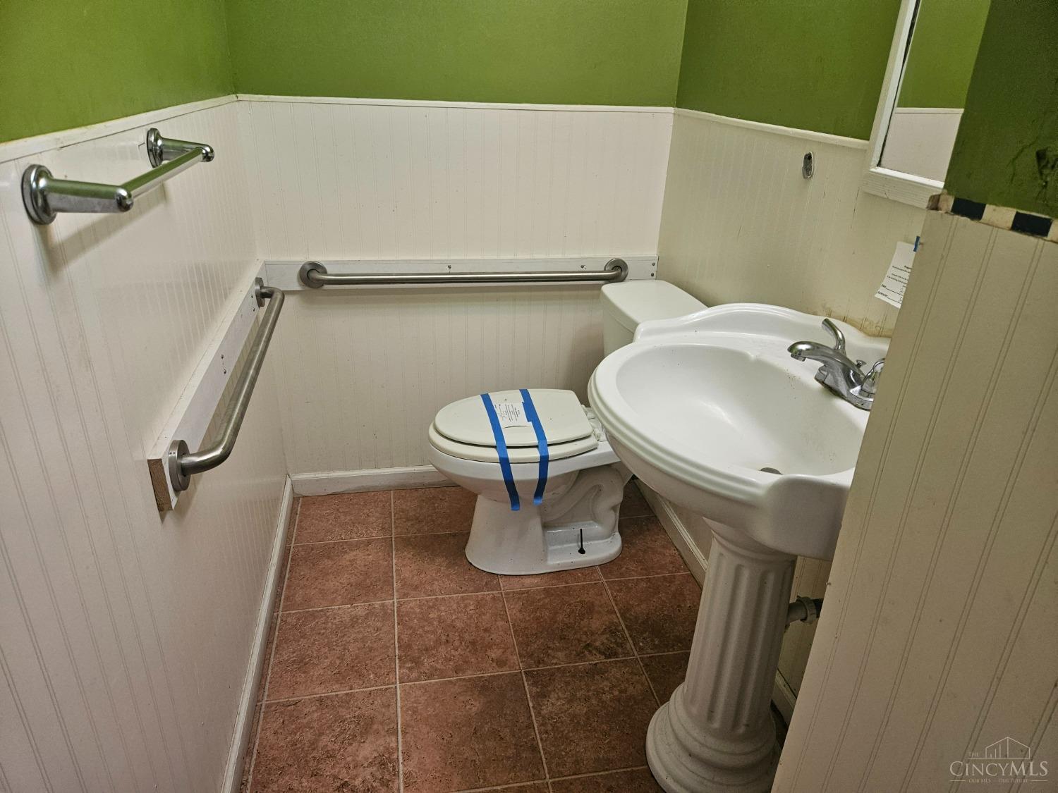 12081 Kenn Road Springdale, OH 45240 - Photo 12 of 20