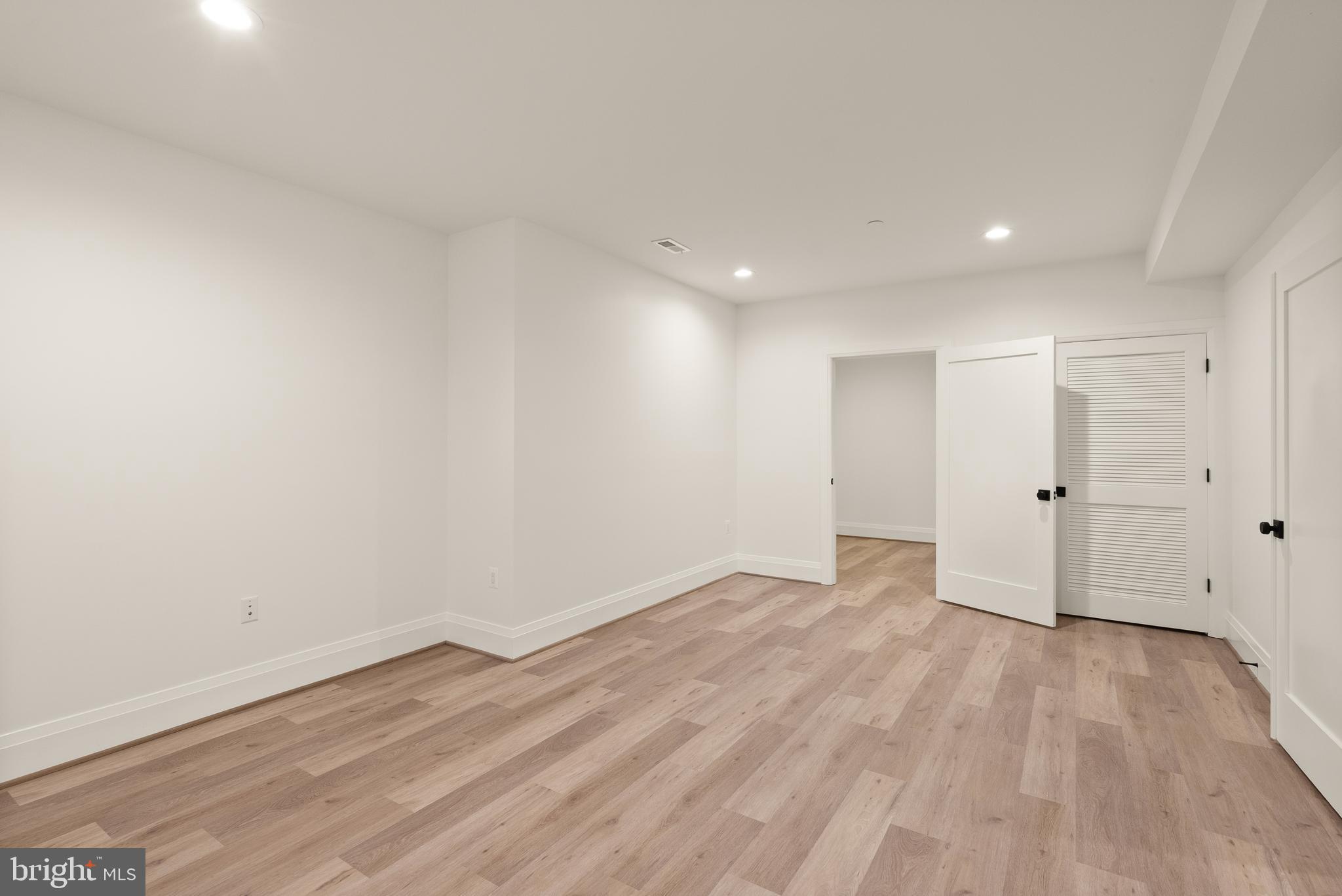 7806 Carteret Road Bethesda, MD 20817 - Photo 56 of 58 a view of an empty room