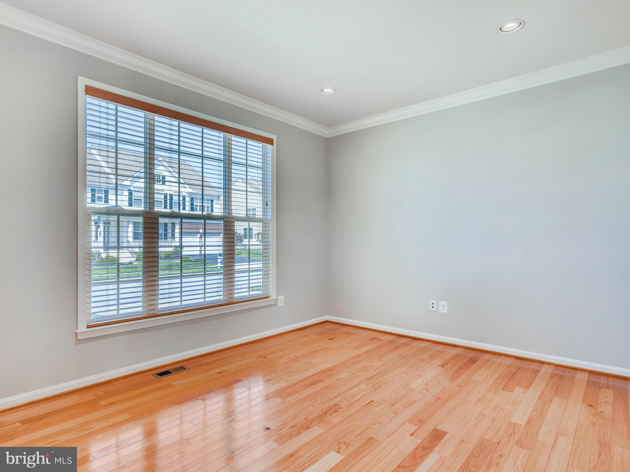 6709 Pebble Brooke Road Baltimore, MD 21209 - Photo 4 of 58